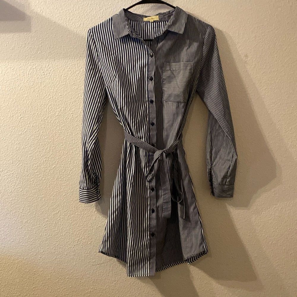 Love Notes striped button down tie waist dress size small